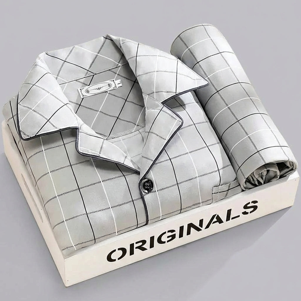 Comfortabele pyjamaset voor mannen, zachte stof voor een relaxte en ontspannen slaapervaring.
