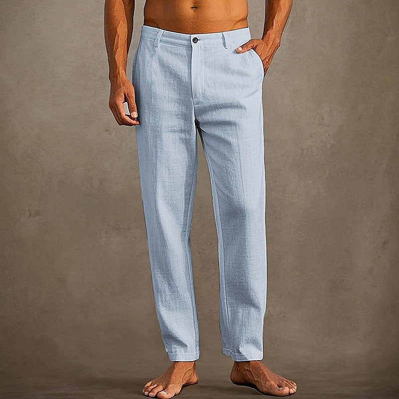 Detail van de functionele zakken van deze comfortabele heren relaxed fit casual broek met rechte pijpen.