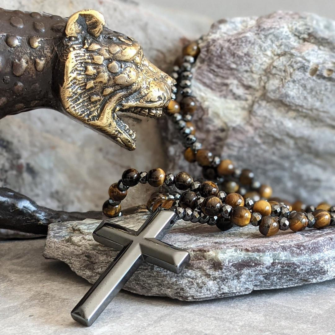Heren rozenkrans ketting Orion met tijgeroog, lapislazuli en kruis. Spiritueel herensieraad.