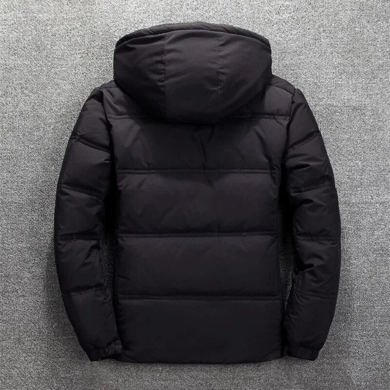 Comfortabele heren ski-jas met moderne stijl. Bovenkleding voor wintersport en dagelijks gebruik.