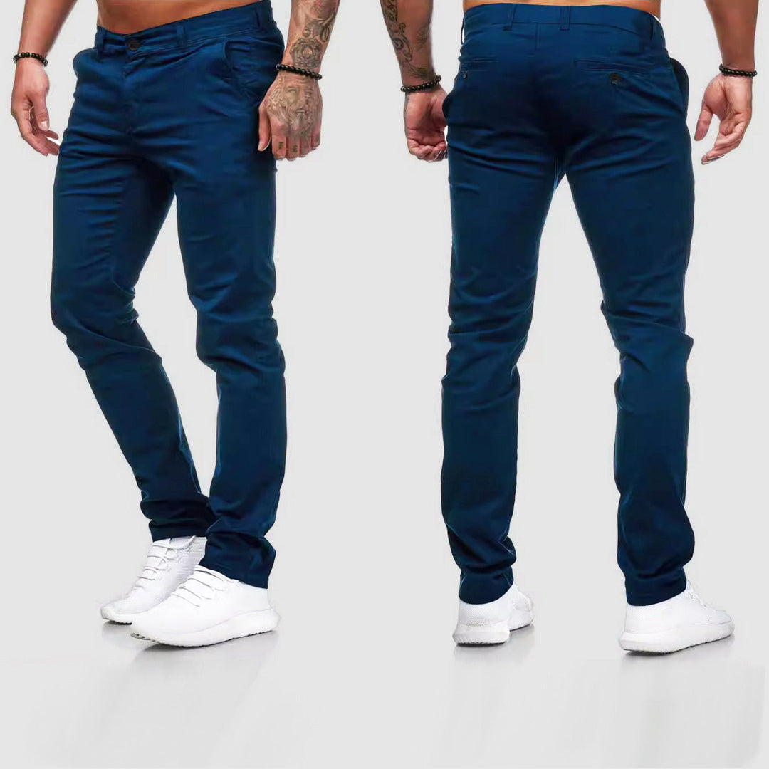 Moderne slim-fit chino broek voor heren, perfect voor een verzorgde, eigentijdse look.