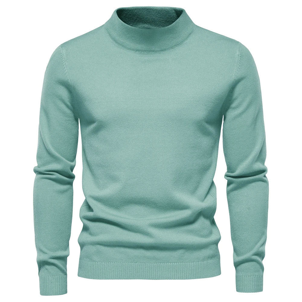 Trendy heren coltrui voor mannen, slim-fit design en lage hals voor een moderne uitstraling.