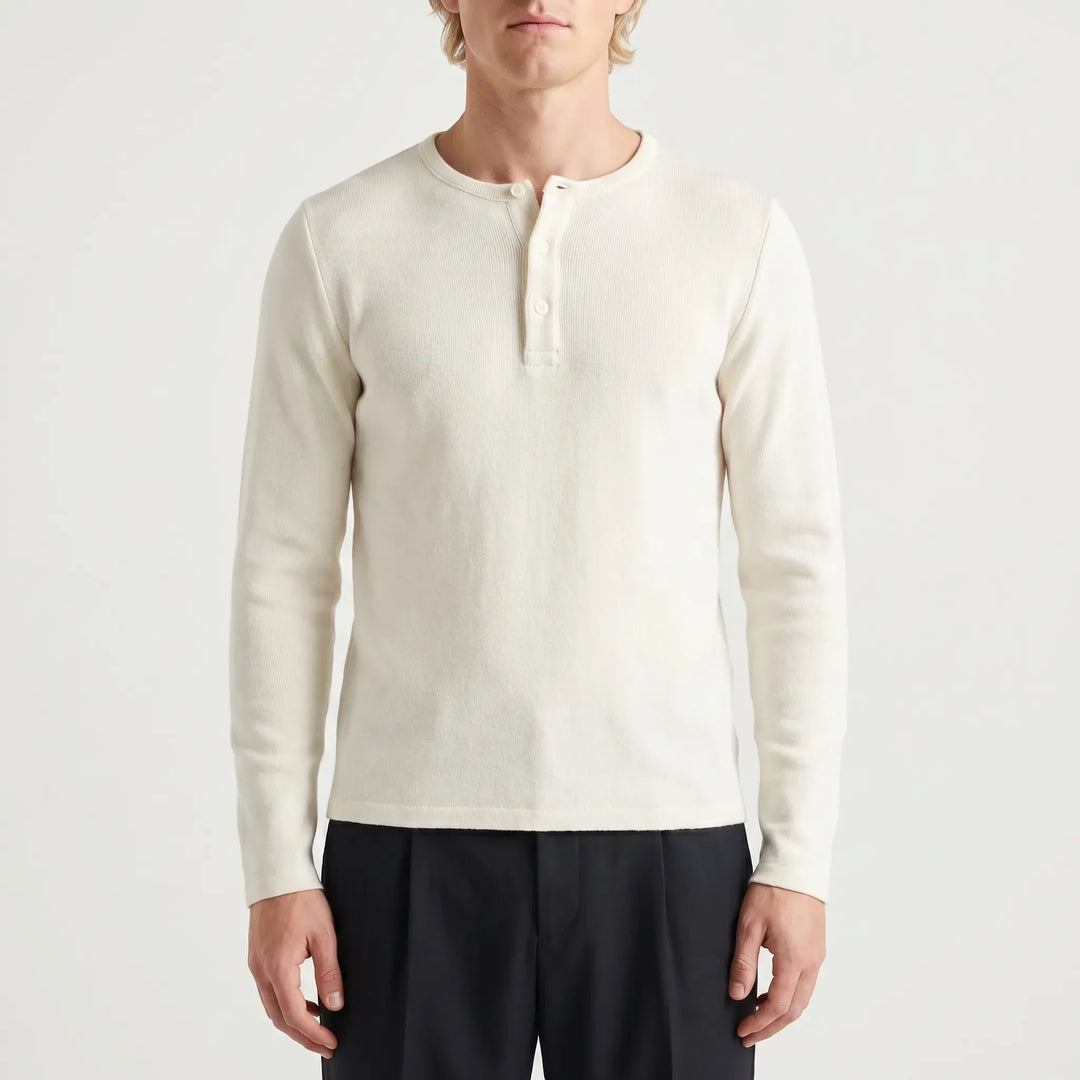 Stijlvol heren Henley shirt met lange mouwen en knoopsluiting, slim fit pasvorm. Perfecte bovenkleding.
