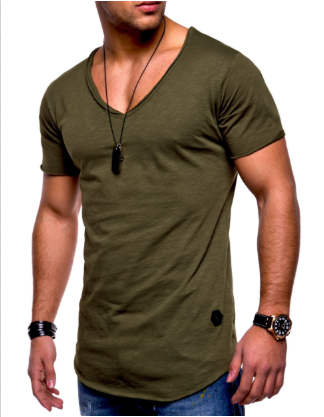 Modern heren V-hals slim fit shirt, een essentieel kledingstuk voor casual draagcomfort en diverse stijlen.
