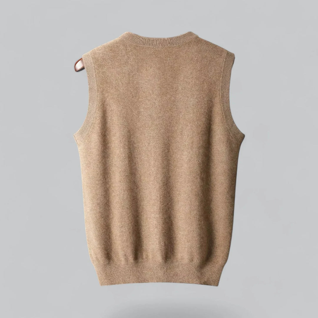 Stijlvol heren vest met v-hals, perfect voor gelaagde herfstmode. Zacht en comfortabel voor elke gelegenheid.