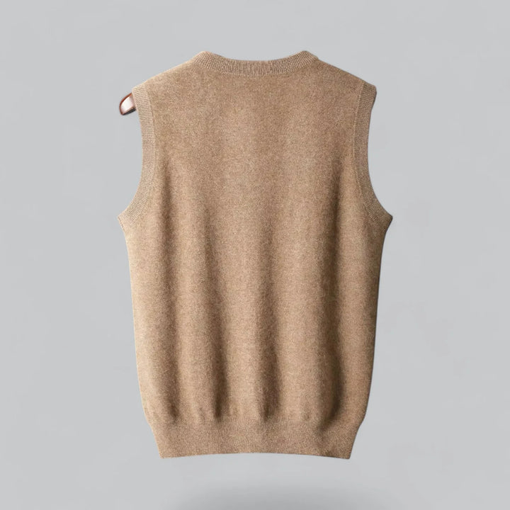 Stijlvol heren vest met v-hals, perfect voor gelaagde herfstmode. Zacht en comfortabel voor elke gelegenheid.