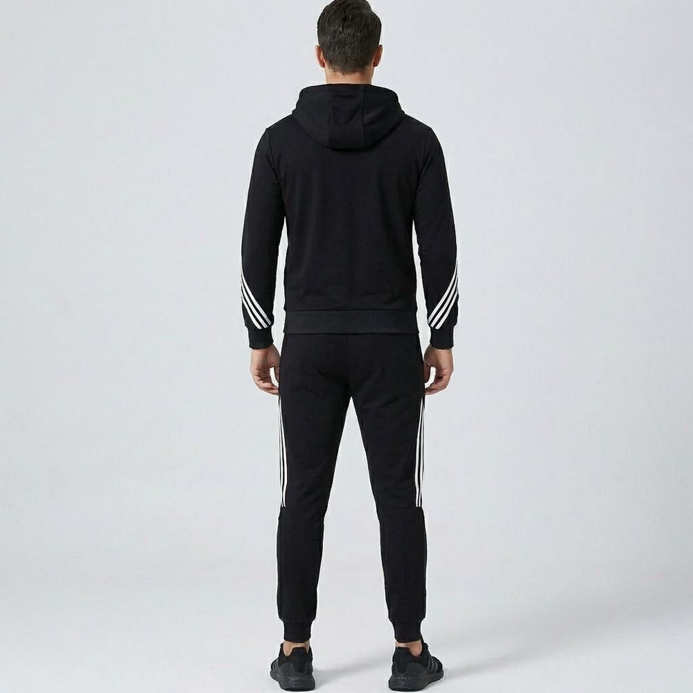 Modieus heren trainingspak, ideaal als casual pak of fitnesskleding. Stijlvol en sportief.
