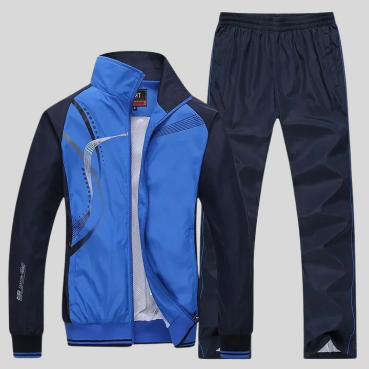 Comfortabele heren trainingsset met losse pasvorm, ideaal voor sport, fitness en ontspannen vrijetijdskleding.