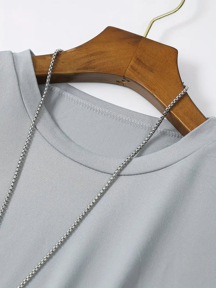Wit basic Nico heren T-shirt, essentieel voor herenmode, comfortabel en makkelijk te combineren.