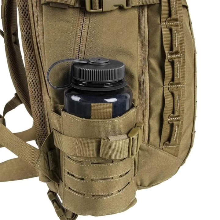 Praktische tactische heren rugzak, ruim en duurzaam, met Molle systeem voor alle outdoor avonturen. Zwart.