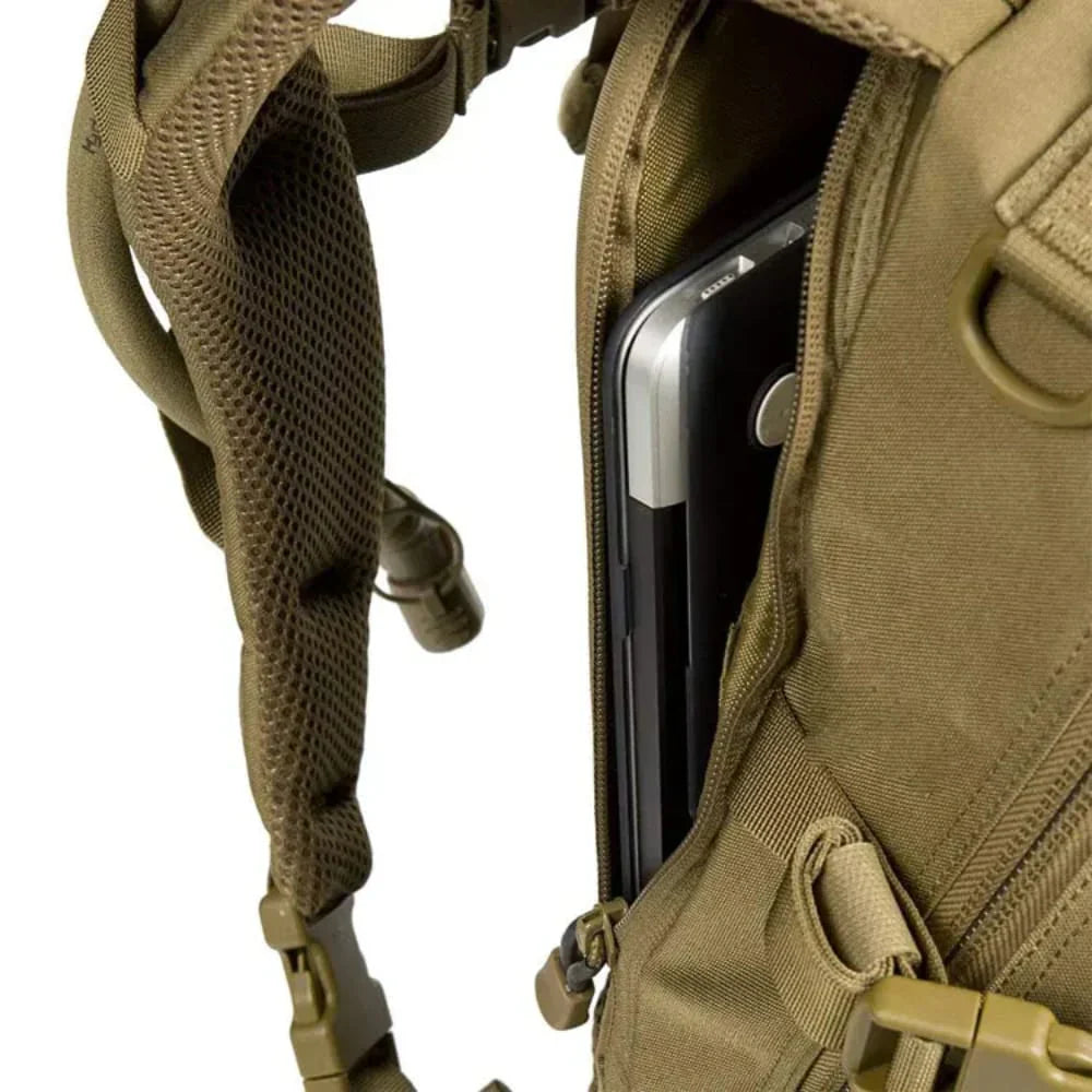Ruime tactische heren rugzak met meerdere compartimenten en Molle systeem, ideaal voor survival en reizen. Zwart.