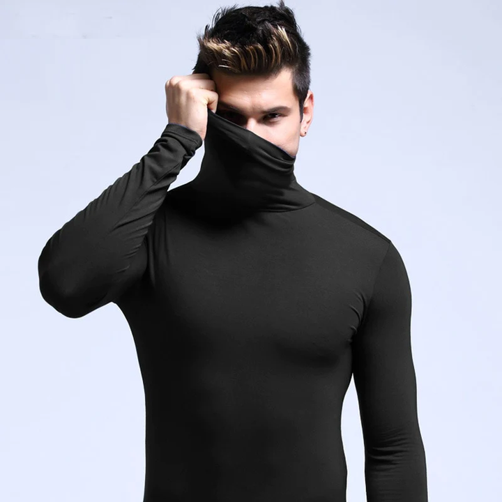 Comfortabel heren thermoshirt met hoge kraag, perfect voor koude dagen en outdoor activiteiten.