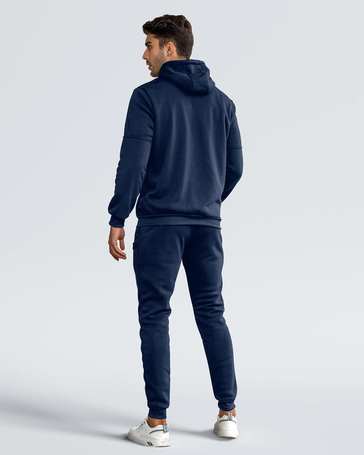 Activewear heren set: comfortabel trainingspak met pullover en sportbroek voor gym of thuis.
