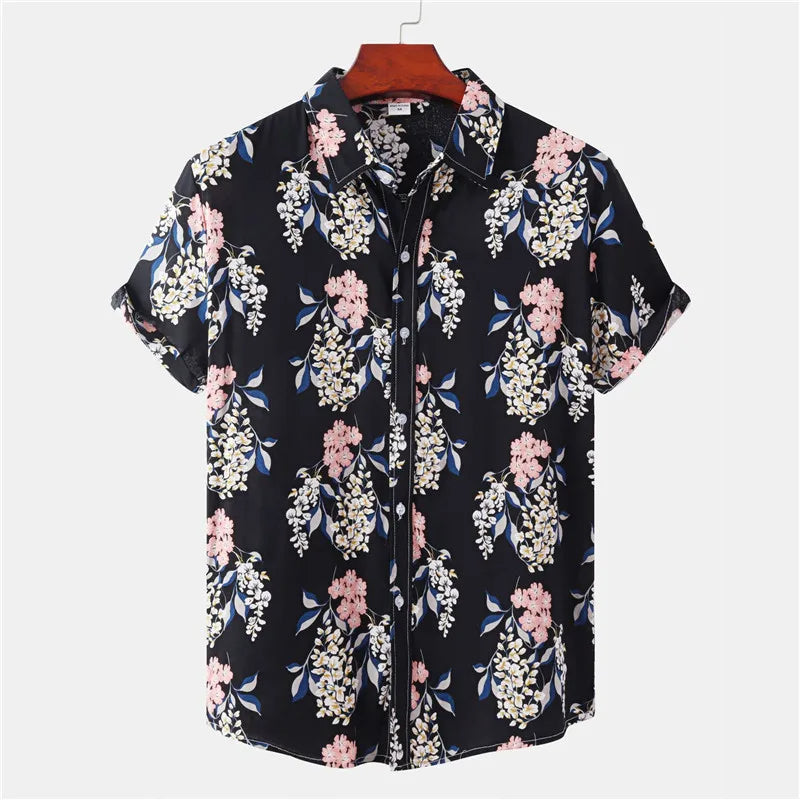 Elegant heren tropenhemd met bloemen voor zowel casual als feestelijke zomerse gelegenheden.