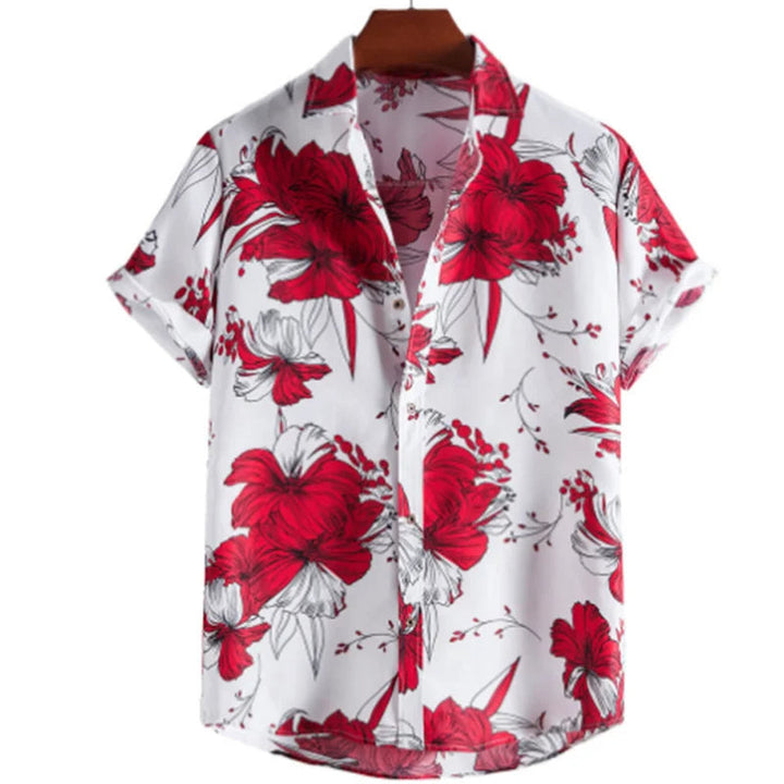 Zomerse herenkleding: stijlvol tropenhemd met vrolijke bloemenprint, licht en luchtig.