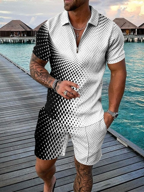 Relaxte zomeroutfit voor heren: comfortabele polo met korte mouwen en bijpassende shorts.