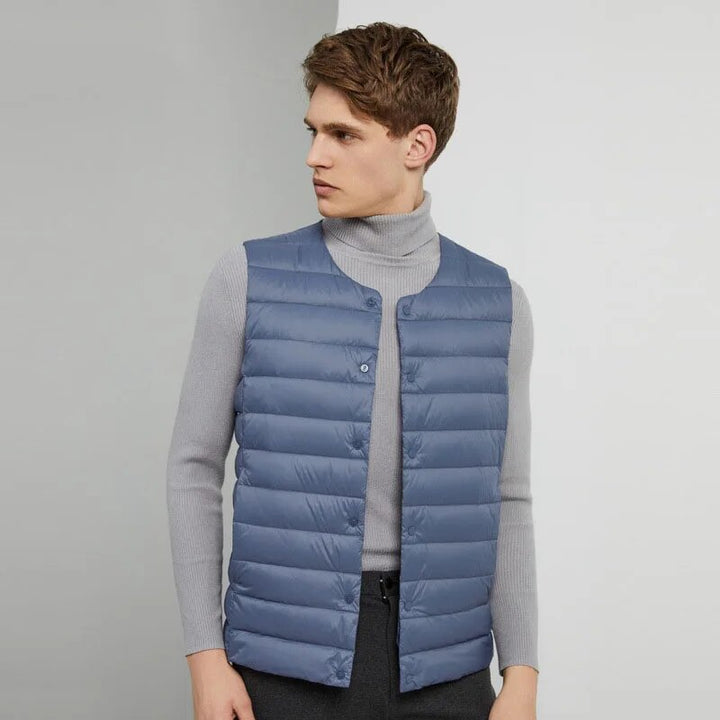 Trendy heren gilet, de ultralichte donsbodywarmer Laurent voor een moderne, comfortabele herenmode look.