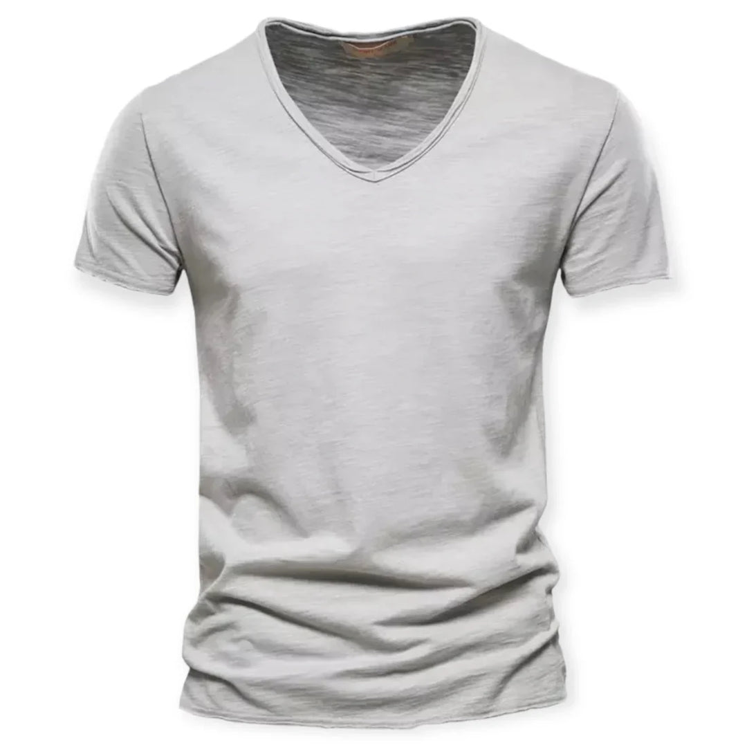 Stijlvol heren V-hals T-shirt, ideaal voor een casual look en de nieuwste mannen mode.