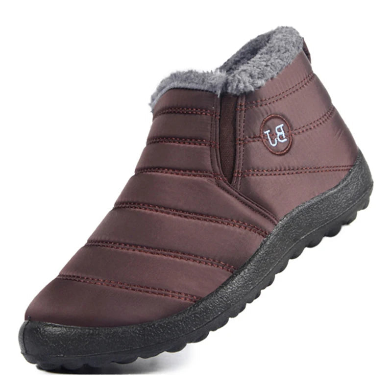 Warme heren instapsloffen, waterdicht, ideaal voor koude winterdagen en comfort.