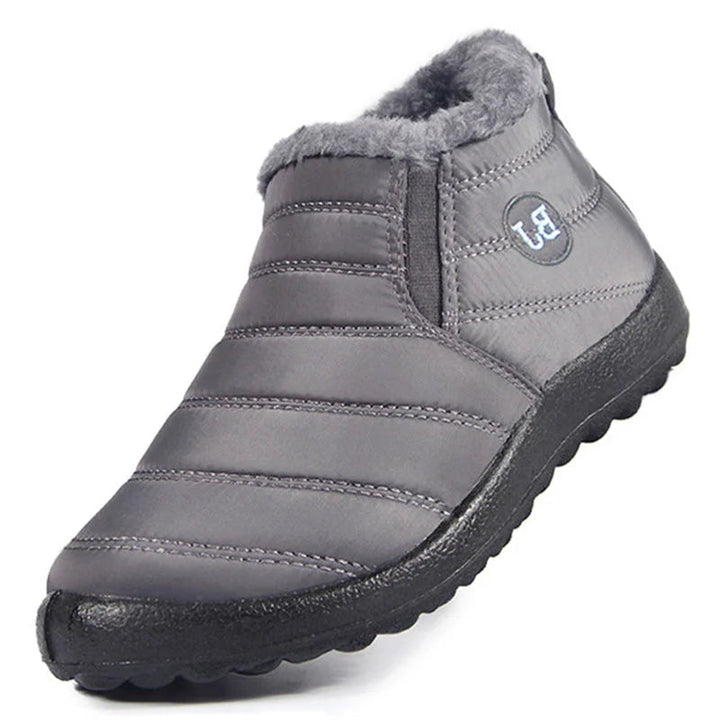 Comfortabele waterdichte heren instappers, perfect voor winterse omstandigheden, outdoor.