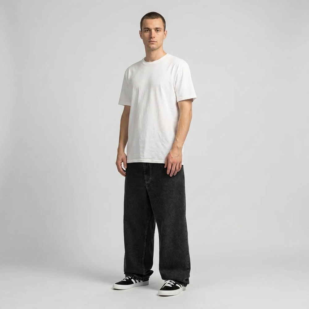 Comfortabele baggy heren spijkerbroek met wijde pijpen, ideaal voor skaters en urban fashion.