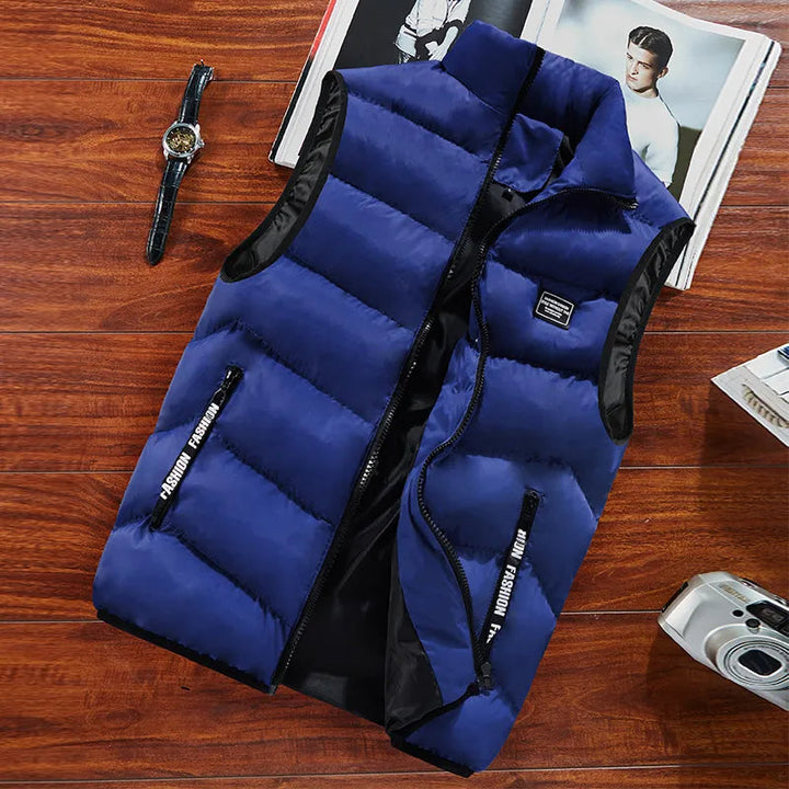 Comfortabele winter bodywarmer voor heren, geschikt voor buiten en dagelijks gebruik.