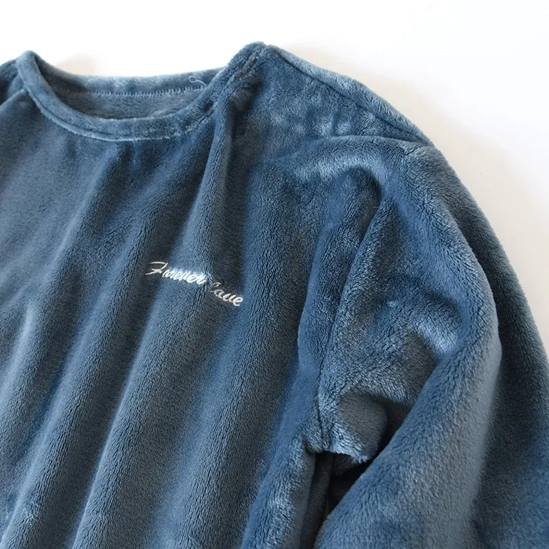 Heren pyjama, warmtevasthoudende stof, comfortabele winter nachtkleding.