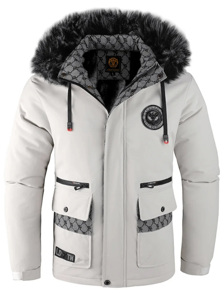 Heren winterjas met capuchon, warm en waterdicht. Ideaal voor koud weer en outdoor activiteiten.