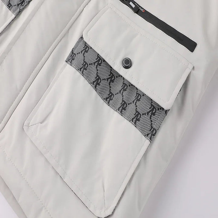 Stijlvolle heren outdoor jas, waterdicht en warm. Perfecte pasvorm voor koud weer en actieve mannenmode.
