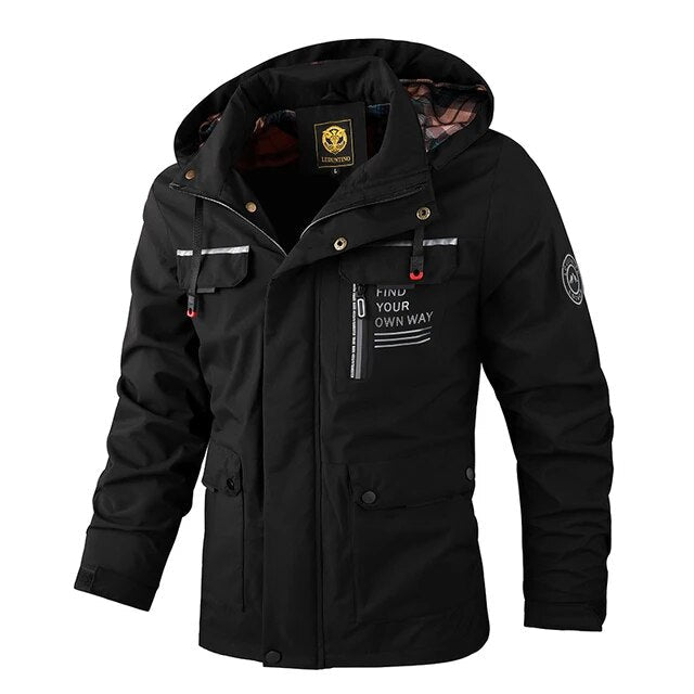 Heren winterparka zwart met capuchon, warm & winddicht voor koud weer.