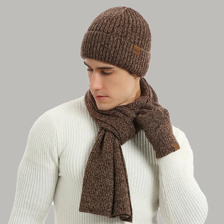 Gebreide heren winterset: stijlvolle muts, sjaal & handschoenen, warme accessoires voor koude dagen & outdoor.