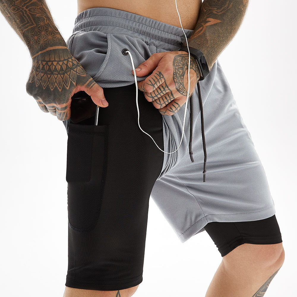 Innovatieve heren hardloopbroek met verstelbare shirtdrager aan de achterkant.