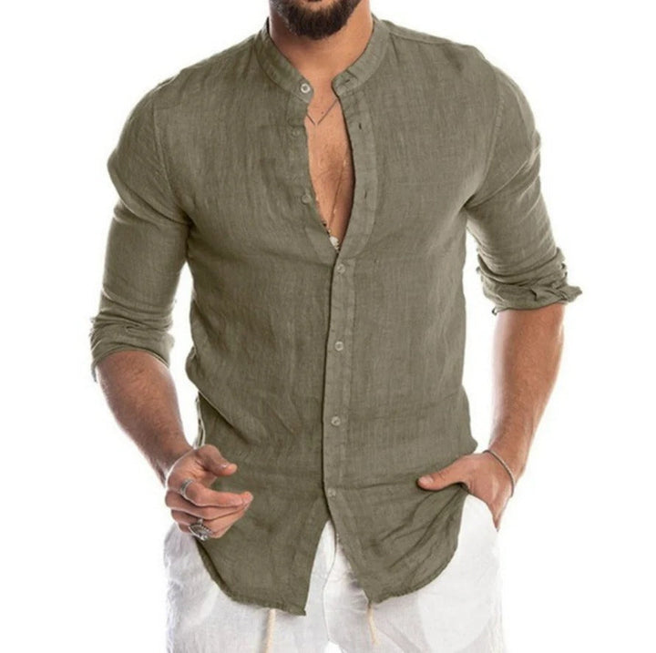 Lichtgewicht, ademend heren zomer overhemd. Comfortabele effen blouse voor warme dagen.