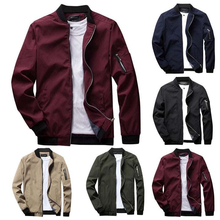 Deze heren zomerjas combineert stijl en comfort. Lichtgewicht, modieus en perfect als casual overgangsjas.