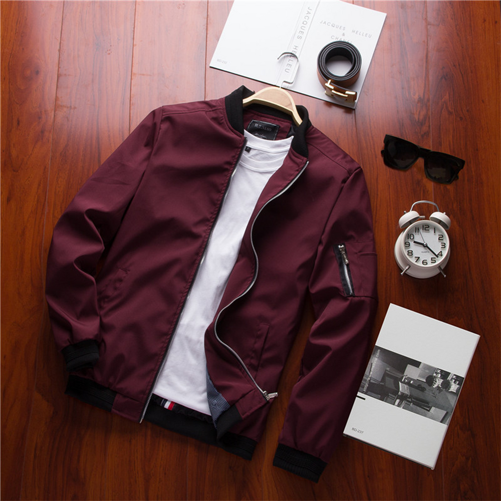 Modieuze heren zomerjas, perfect voor een casual look. Comfortabele buitenkleding voor elk moment.