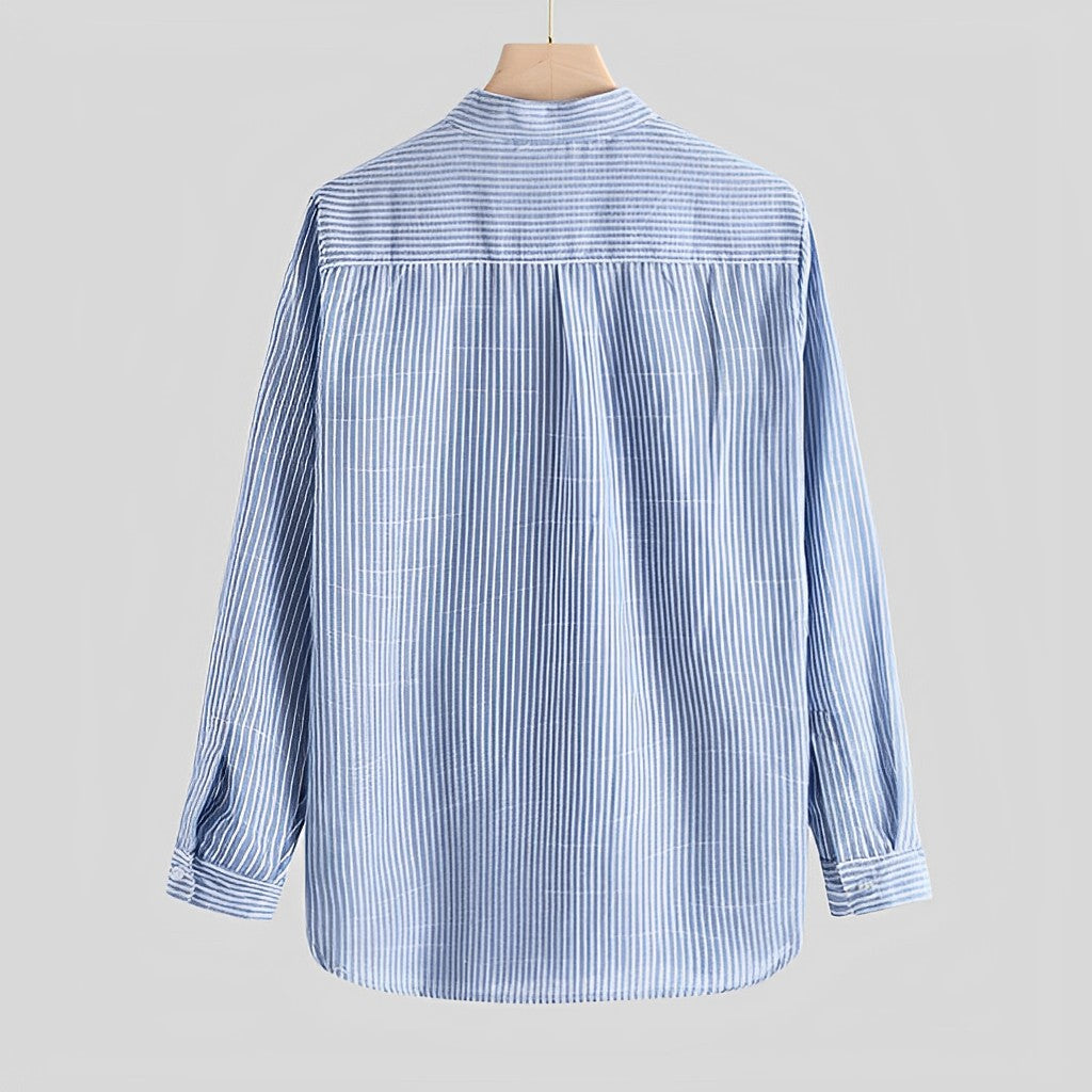 Heren overhemd met korte mouwen, comfortabel en koel voor de zomer. Casual stijlvol design voor herenmode.