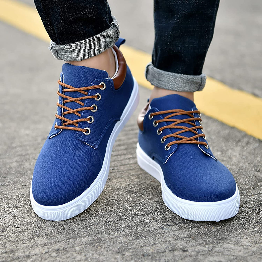 Detail van de vetersluiting van de David sneakers, functioneel en modieus voor heren.