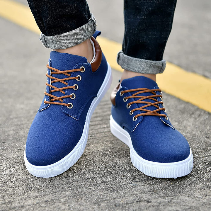 Detail van de vetersluiting van de David sneakers, functioneel en modieus voor heren.