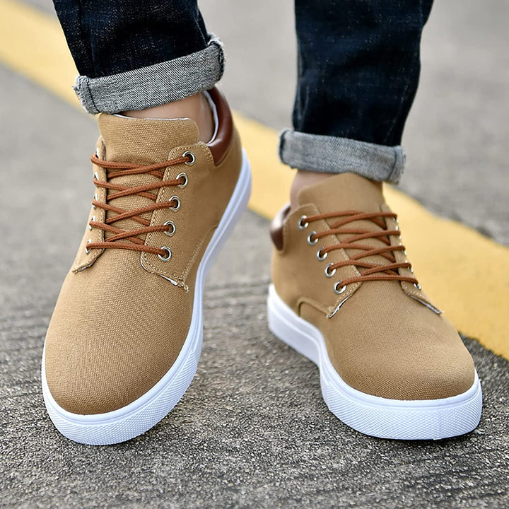 Veelzijdige David sneakers, perfect te combineren met diverse outfits, stijlvol en comfortabel.