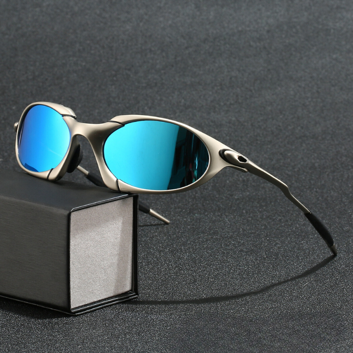Heren sport zonnebril met gepolariseerde onyx lenzen voor optimale UV-bescherming en stijl.