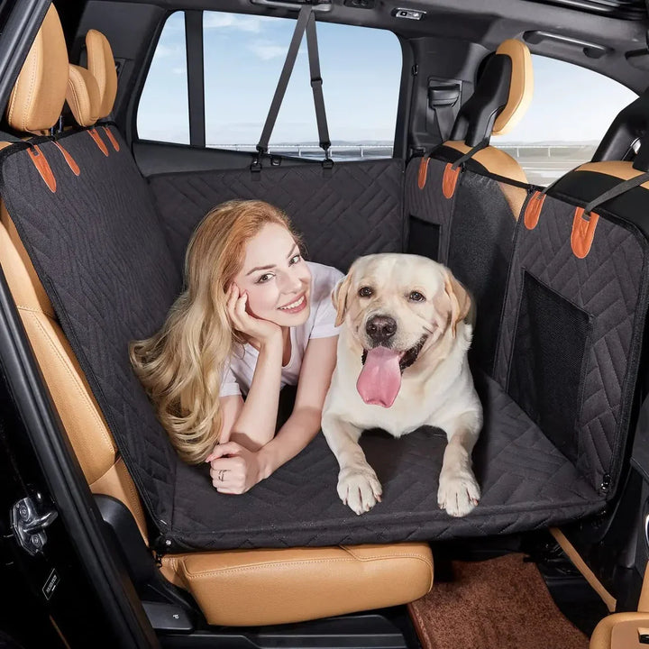 Waterdichte honden autostoel met traagschuim; ideaal voor universele auto bescherming en comfort.