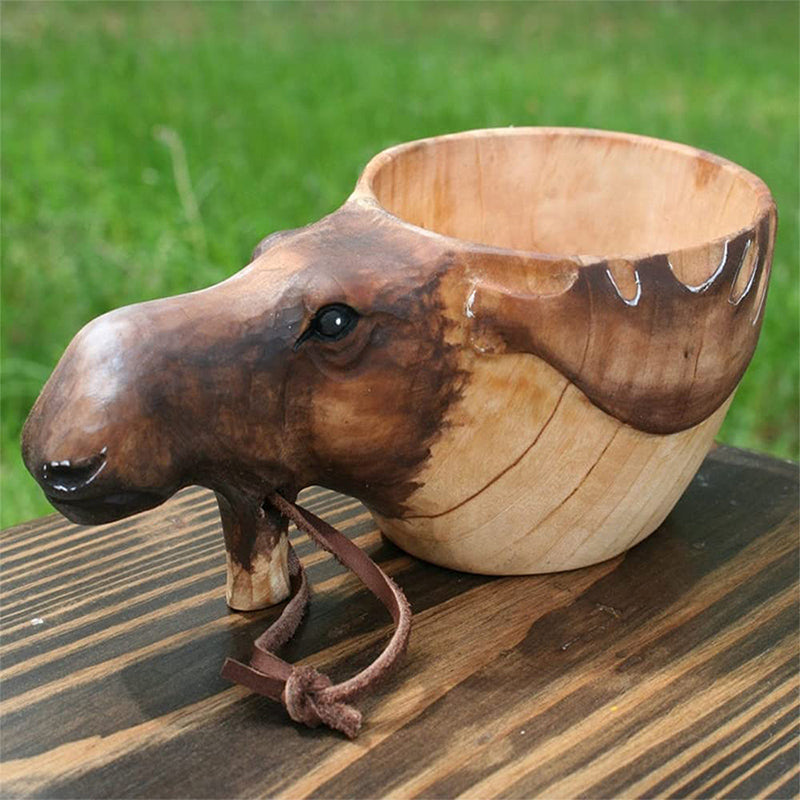 Duurzame houten dierenmok, ideaal als kampeermok of outdoor mok voor avontuurlijke koffie.