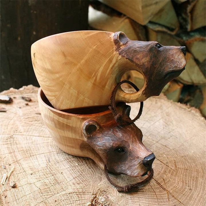 Stijlvolle houten dierenmok met stevig handvat, perfect voor je dagelijkse koffie of thee moment.