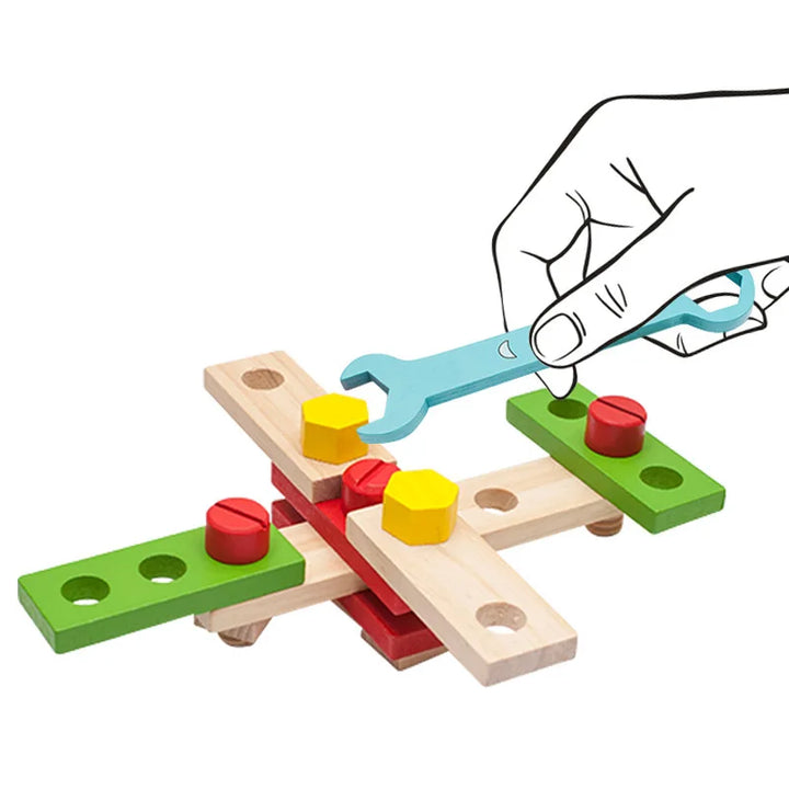 "Houten doe-het-zelf gereedschapskist speelset met kleurrijke onderdelen voor creatieve en educatieve kindactiviteiten."