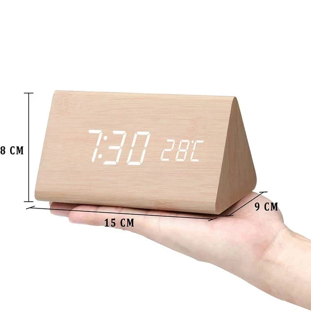 Design houten wekker met LED display, spraakgestuurd, temperatuurfunctie, past bij elk decor.