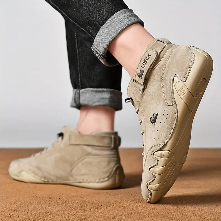 Zwarte waterdichte outdoorschoenen Adriel, veelzijdig en stijlvol voor elke man.