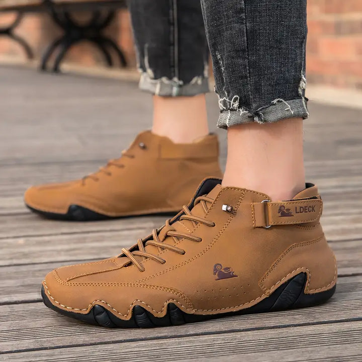 Zwarte waterdichte herenschoenen Adriel, van bovenaf gezien, elegant en functioneel.
