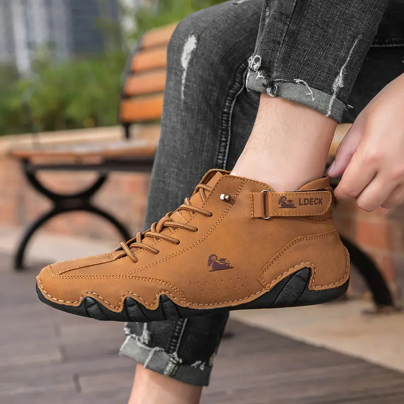 Khaki Hoymans Adriel waterdichte wandelschoenen, ideaal voor avonturiers.