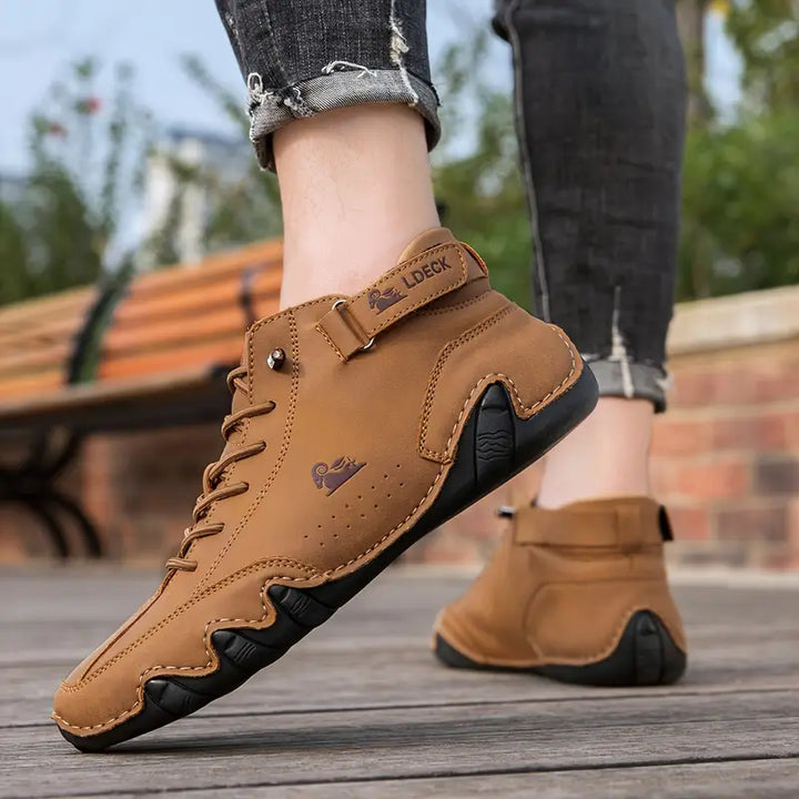 Witte waterdichte casual herenschoenen Adriel, tijdloos en comfortabel design.