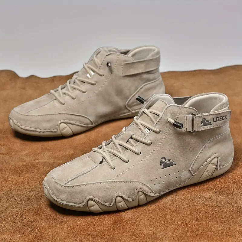 Groene waterdichte Hoymans Adriel schoenen, modieus en praktisch voor elk seizoen.